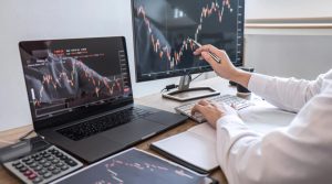 What Is Spread Betting and Why Is It Popular in the UK